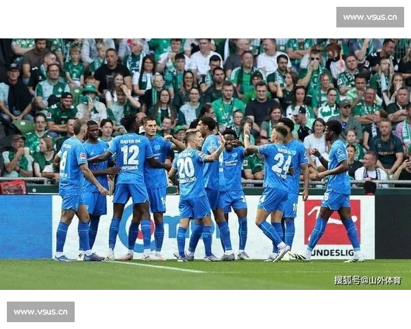 滕哈格力挺希克留队，勒沃库森锋霸遭英超意甲哄抢